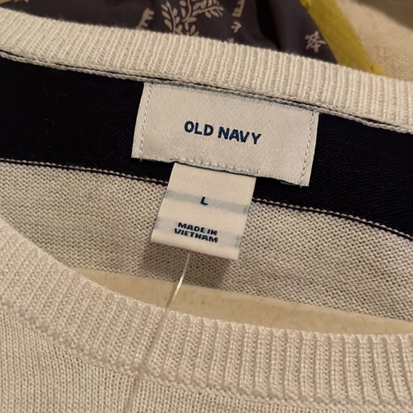 Old Navy Striped Lightweight Sweater Size Large - Picture 4 of 5
